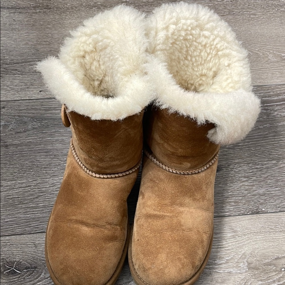 UGG Tan and Cream Winter Boots with Plush Lining